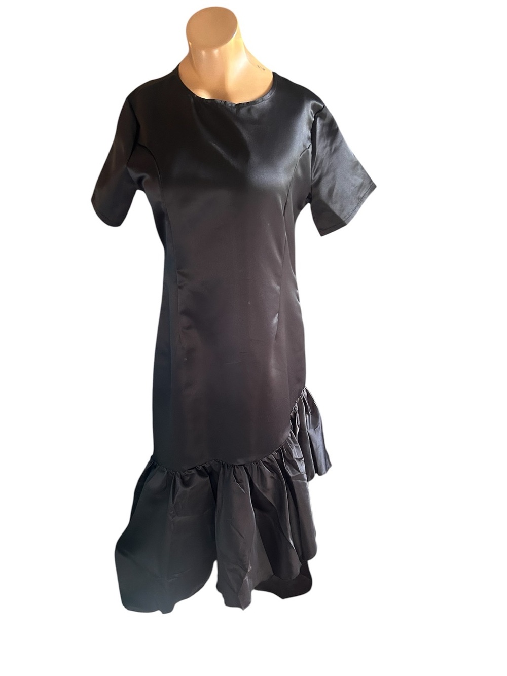 Black Ruffle-Hem Short Sleeve Dress